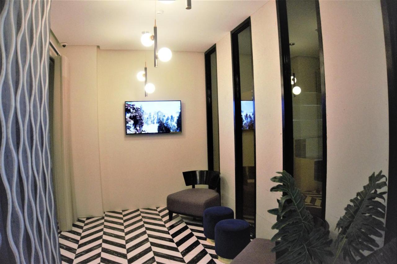 Crevice Hotel Davao City Eksteriør bilde